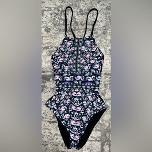 Very cute bathing suit